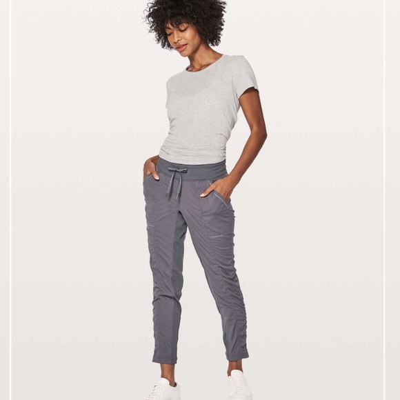 Lululemon Street To Studio Pant II *Unlined 28"
Dark Carbon size 2 - Picture 1 of 8